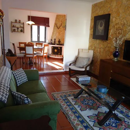 Casa Cezarina Lagoa D'albufeira-sesimbra Сasa de vacaciones *